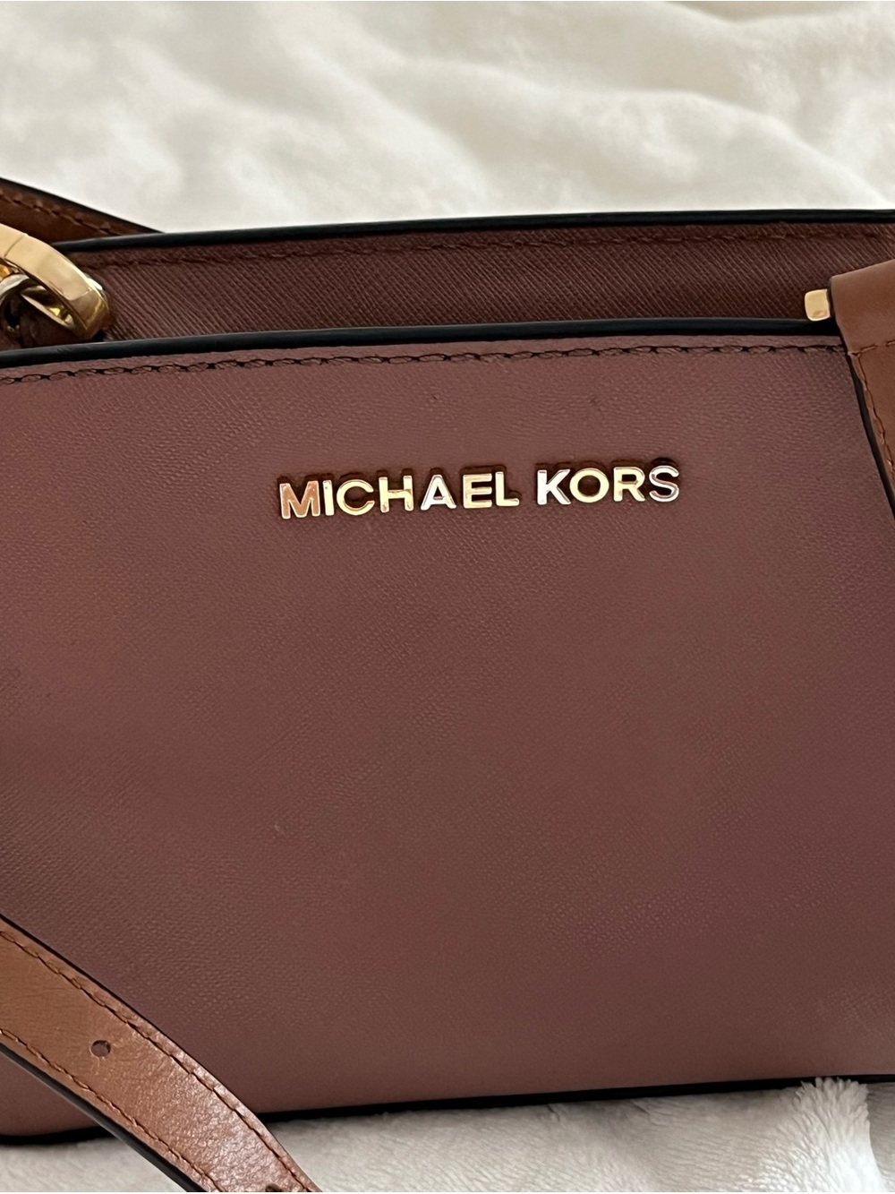 MICHAEL KORS women’s Brown Leather Messenger with Gold Hardware